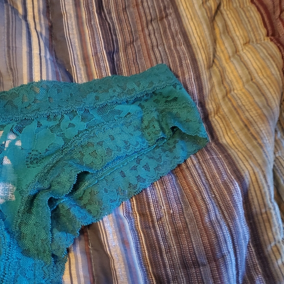 Victoria Secret - Picture 4 of 7